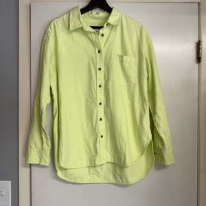 Universal Thread Women Green Long Sleeve Button-Down Shirt M Oversized Fit
